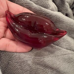 red lips art glass paperweight decor! unique piece!
